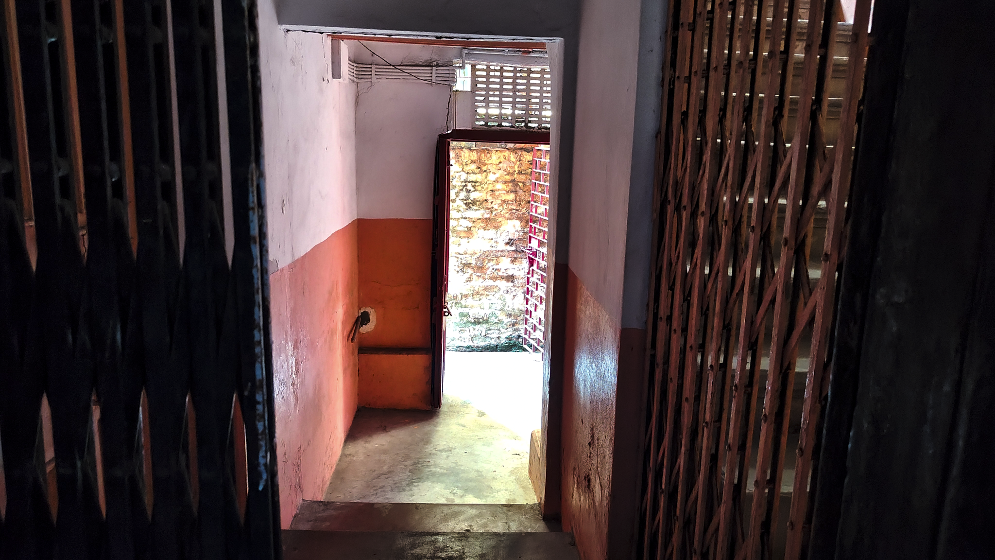 900 square feet Flat for sale in Kolkata — photo 12