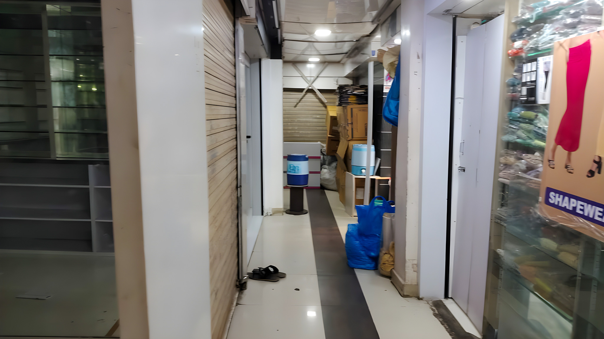 72.86 square feet Shops for sale in Surat — photo 7