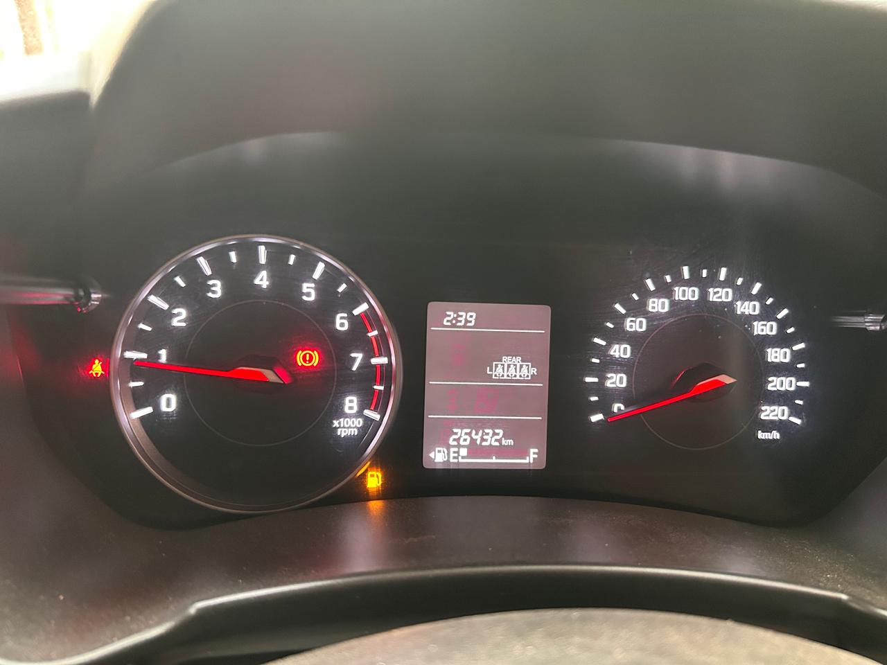 2025 Maruti Suzuki Swift VXi Hatchback 26432 km 1 year for sale in ROYAL ASSOCIATES BANGALORE Bengaluru — photo 4
