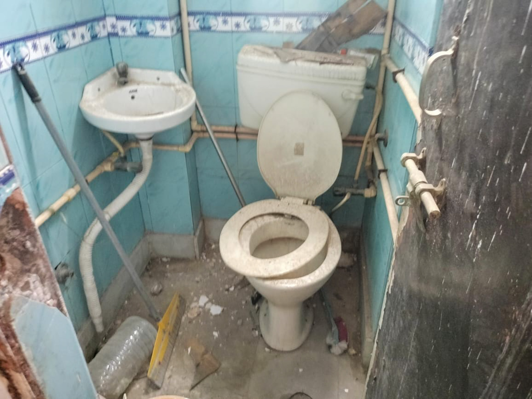 790 square feet Shops for sale in SECTOR-4 VAISHALI Ghaziabad — photo 2