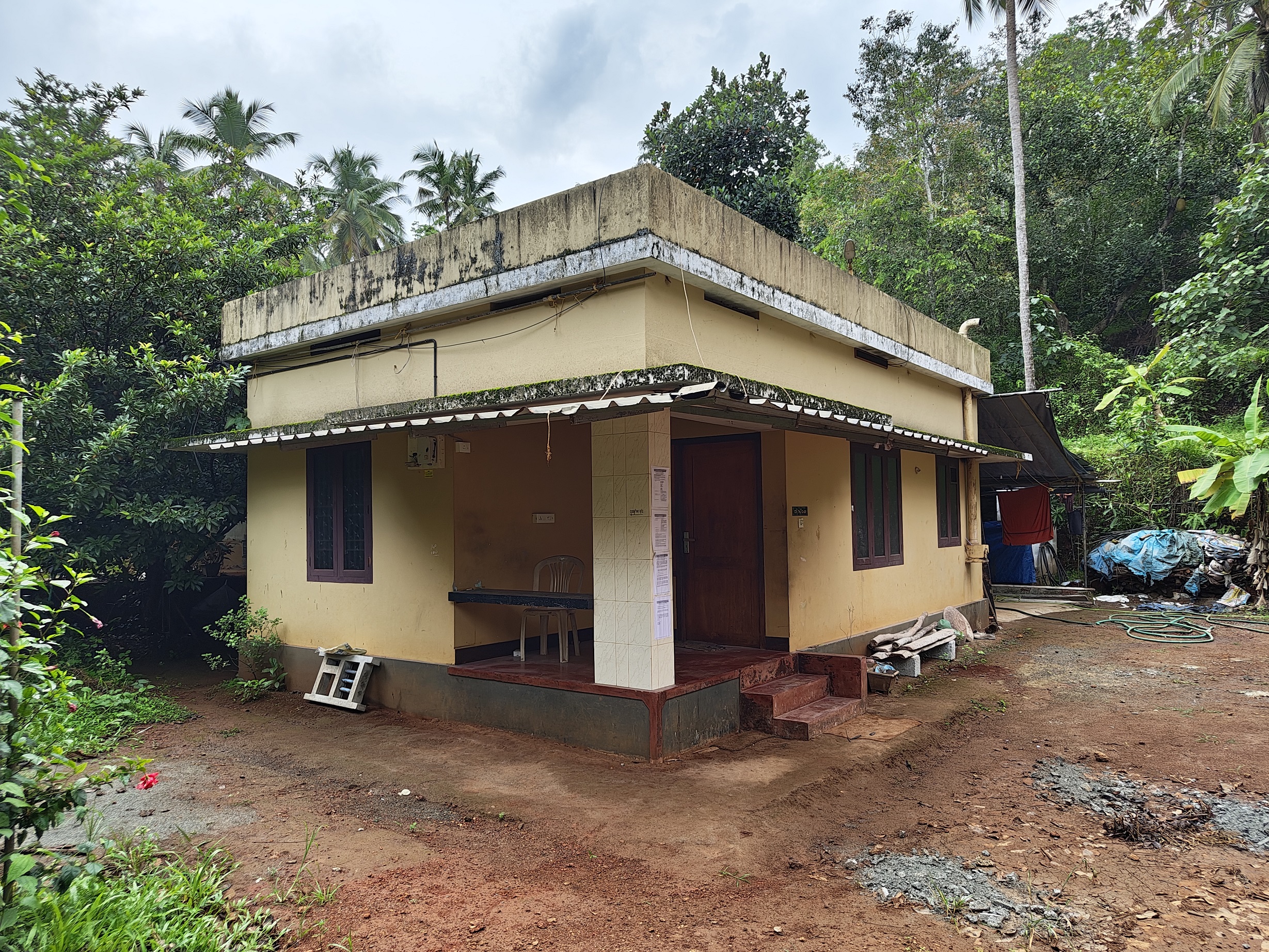90 square feet Shops for sale in Mavoor
