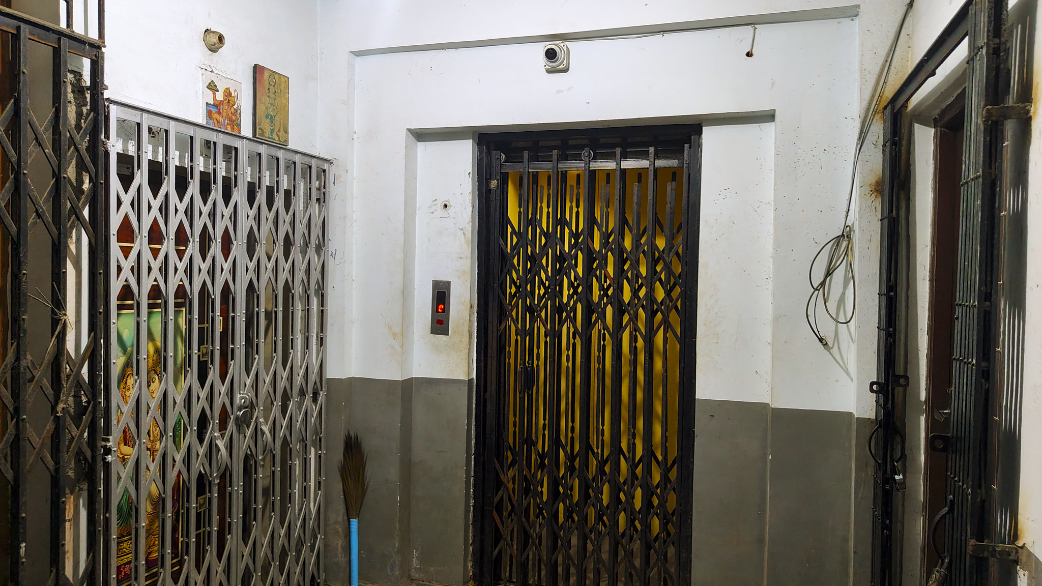 2 BHK Flat for sale in UNITED VILLA , BAGUIATI Kolkata — photo 4