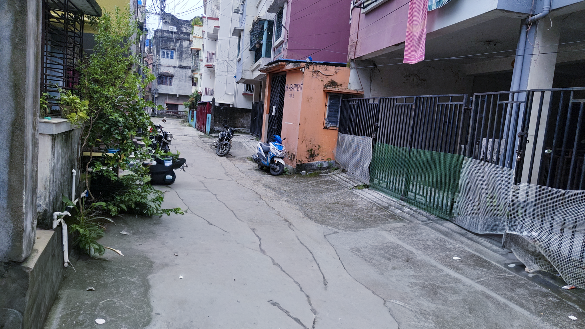 2 BHK Flat for sale in UNITED VILLA , BAGUIATI Kolkata — photo 16