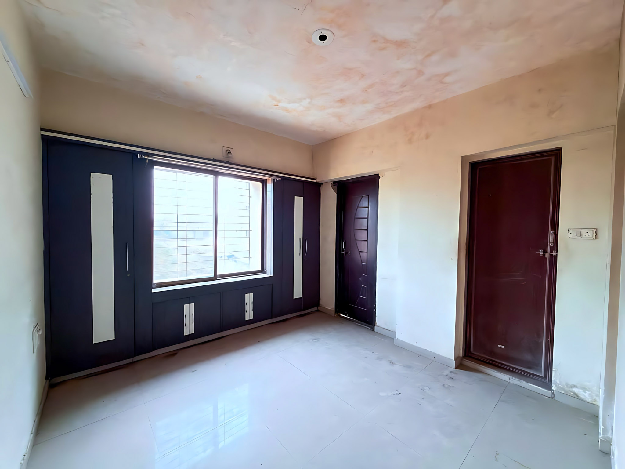 Flat for sale in Valsad Valsad — photo 1