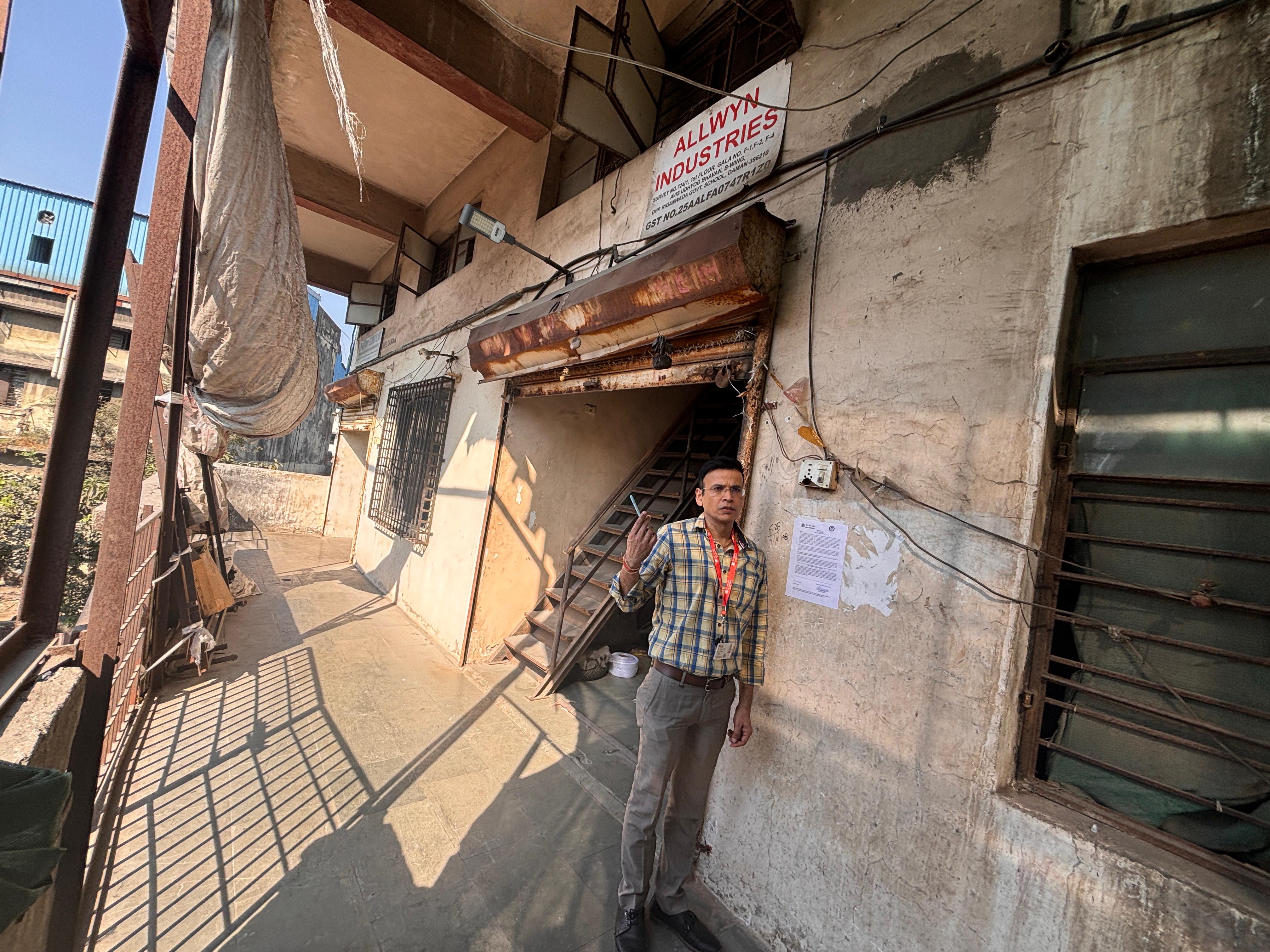 Industrial Plot with Factory Building for sale in NANI DAMAN Dabhel — photo 2