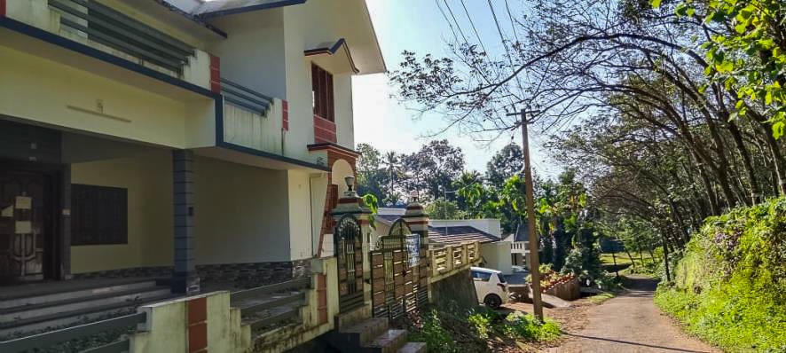 Individual House for sale in Arakkuzha Muvattupuzha — photo 8