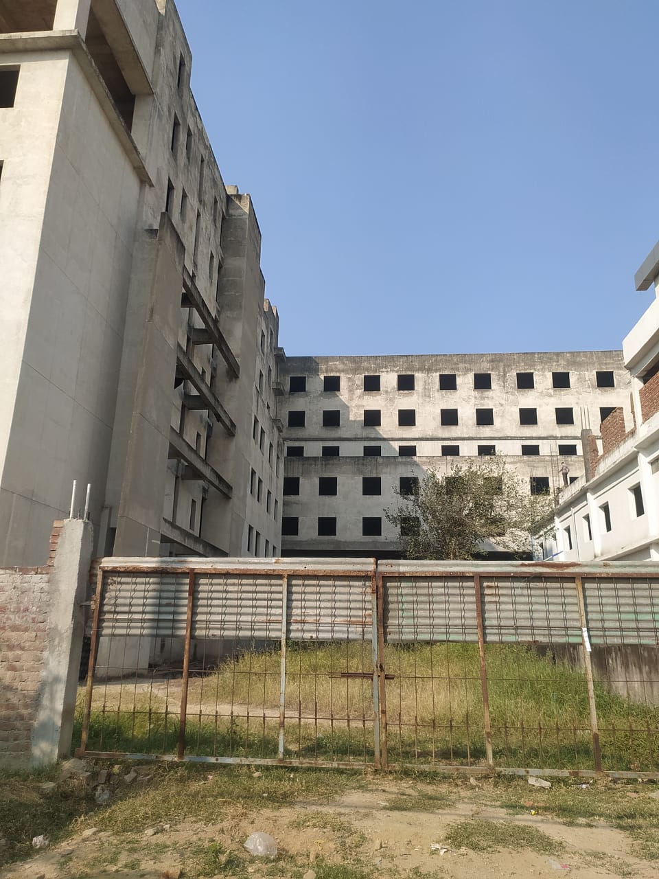 Land and Building, constructed for the purpose of IT park. for sale in Gurugram — photo 1
