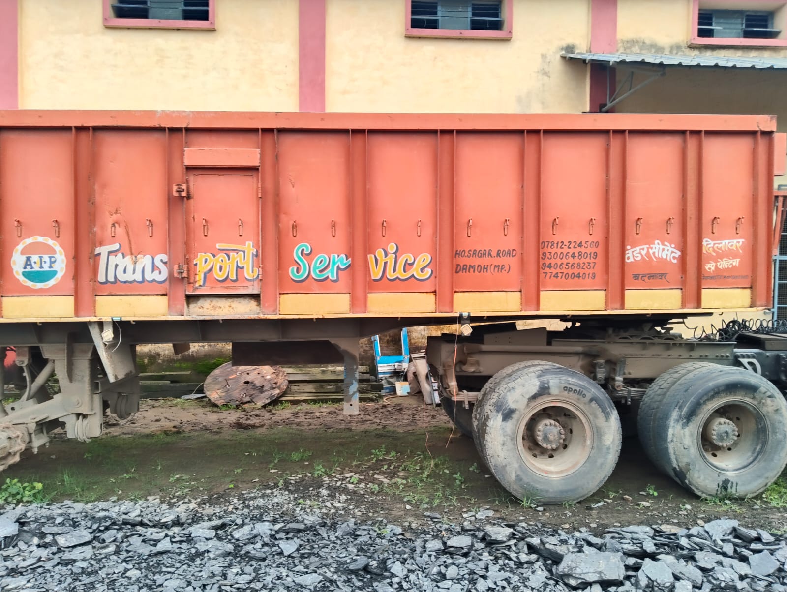 2022 Ashok Leyland AVTR 5525 Tractor Trailer 4 years for sale in Laxminarayan Enterprises Yard Damoh — photo 8