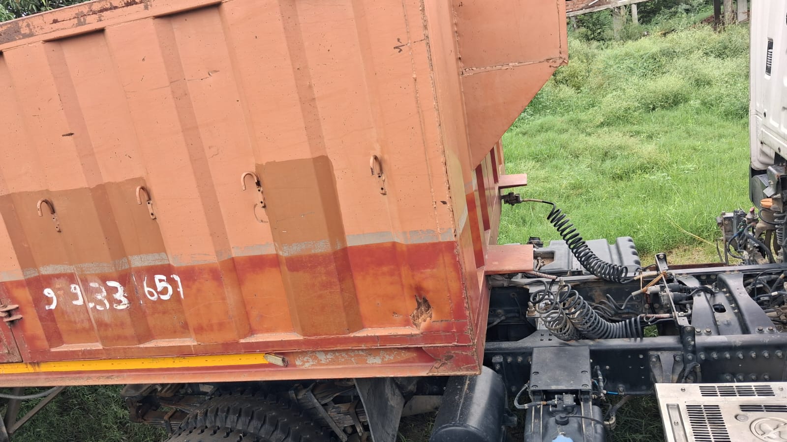 2022 Ashok Leyland AVTR 1920 CBC Truck 4 years for sale in SIKTAUR Gorakhpur — photo 3