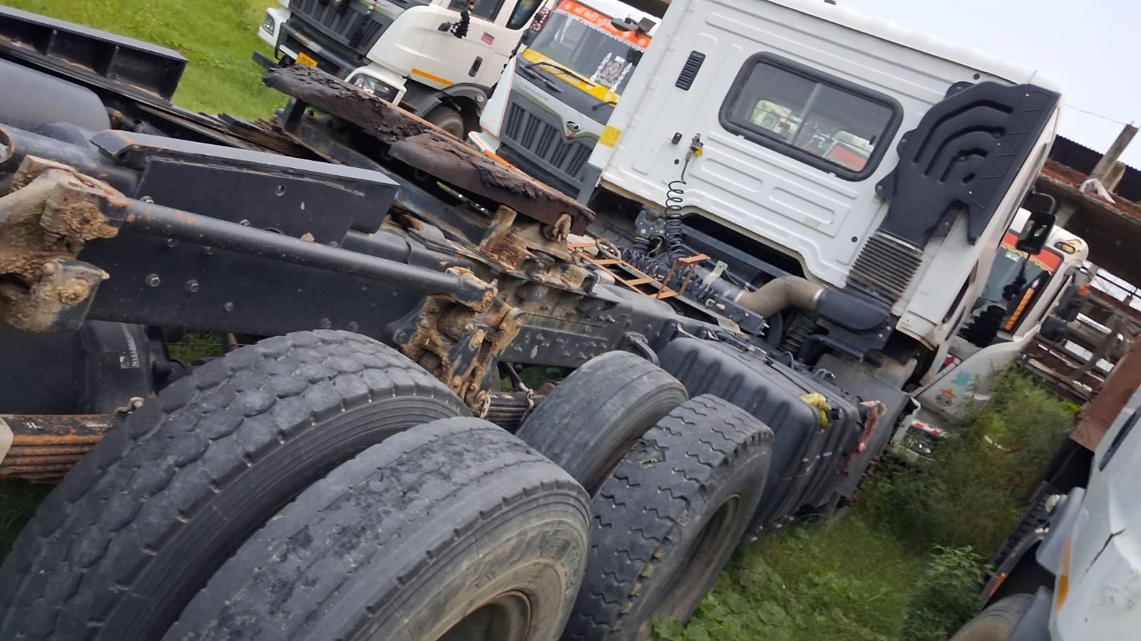 2024 Mahindra & Mahindra Blazo X 49 CBC Truck 80000 km 2 years for sale in SIKTAUR YARD Gorakhpur — photo 3