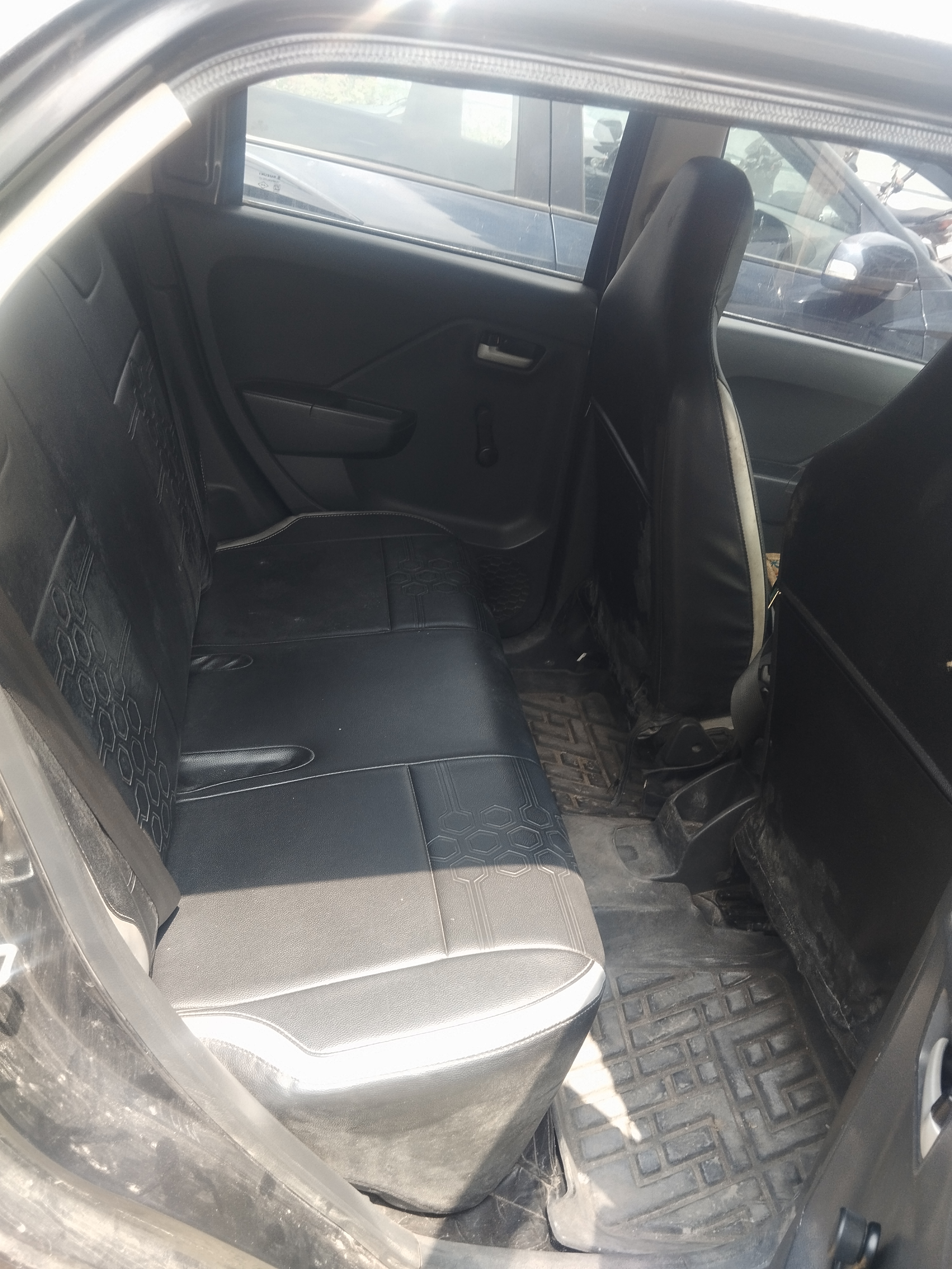 2023 Maruti Suzuki Alto K10 VXi Plus Hatchback 16800 km 2 years for sale in WINDSOR HEIGHT BUILDING PARKING GROUND Danga — photo 4
