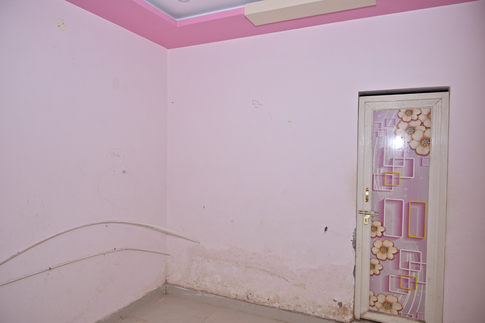 2 BHK Flat for sale in Entire First Floor, Nr Venkateswara Temple,Lakshmipuram Visakhapatnam — photo 4