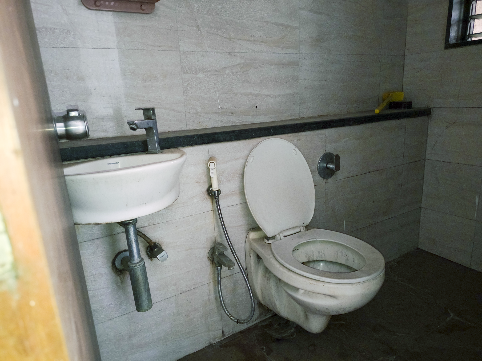 2 BHK Flat for sale in UNITY HEIGHTS, JOGESHWARI Mumbai — photo 1