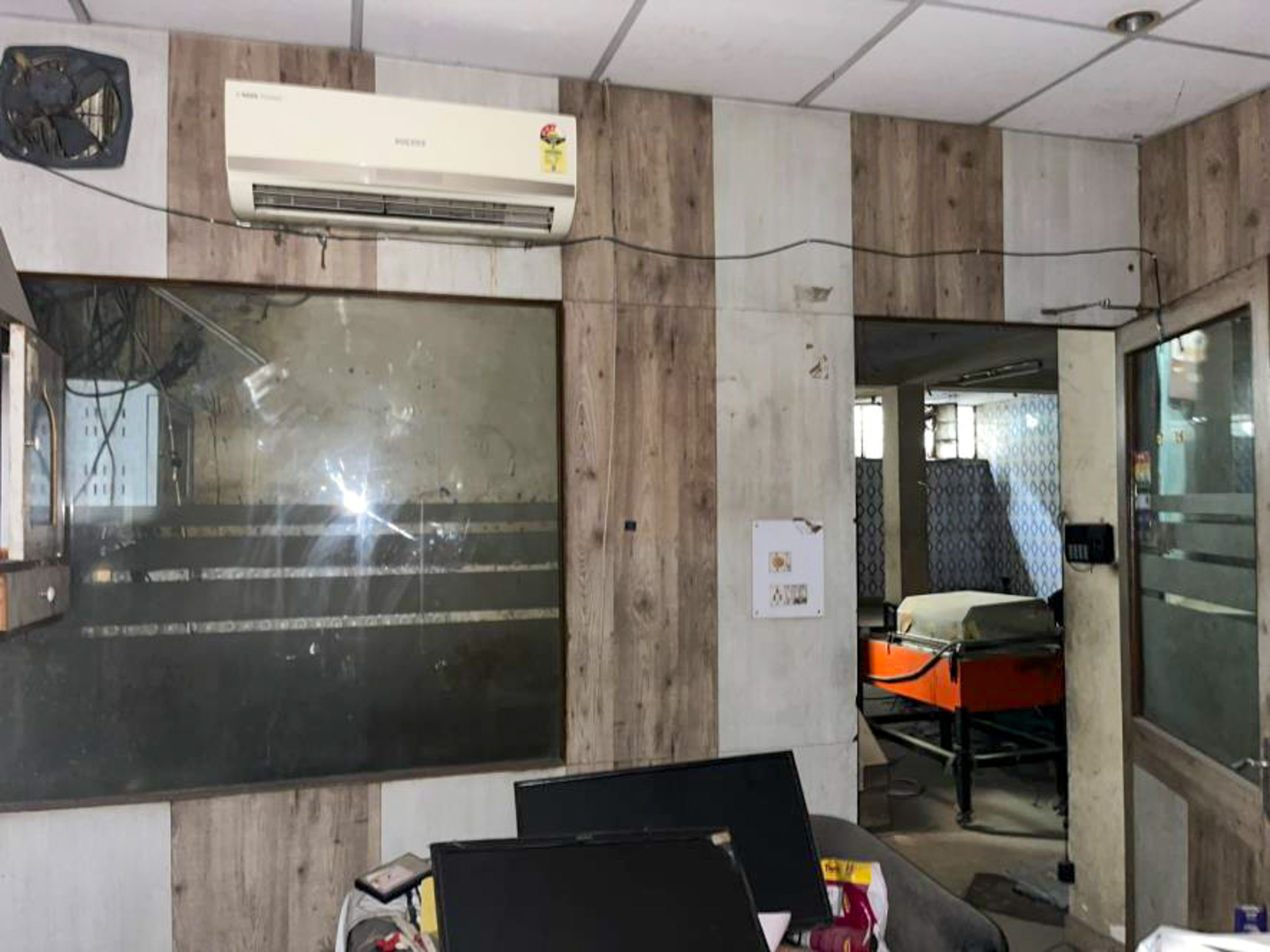 1800 square feet Flat for sale in New Delhi — photo 1