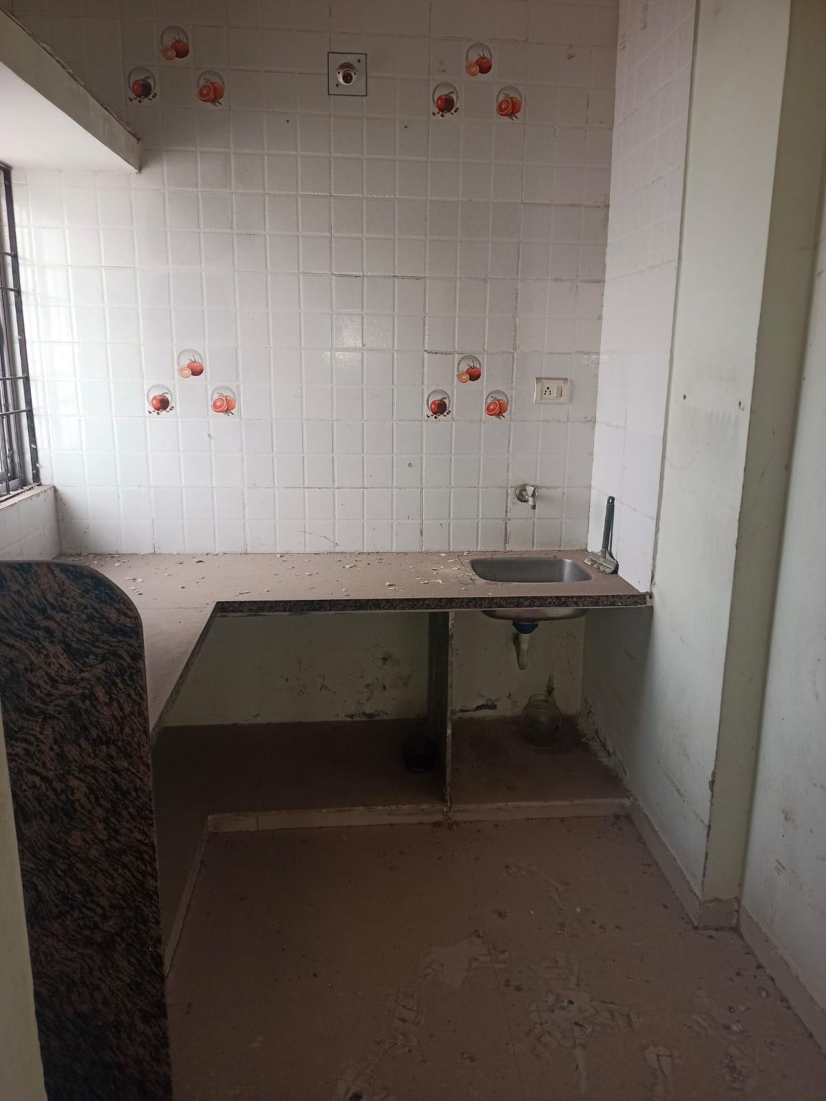 26.25 square meter Flat for sale in Flat No A 403 Fourth Floor “Siddhi Vinayak Residency”, Goya Gate, Kumbharwada, Pratapnagar Lalbaugh  Vadodara — photo 5