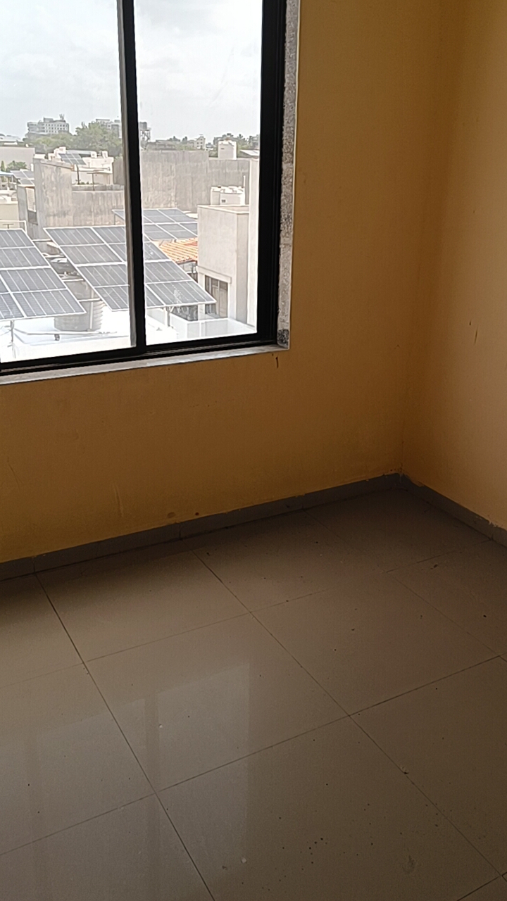 88.57 square meter Flat for sale in Flat No.- 404-E,4th Floor, Apple residency, Near Railway Station, Dist. Navsari Navsari — photo 8