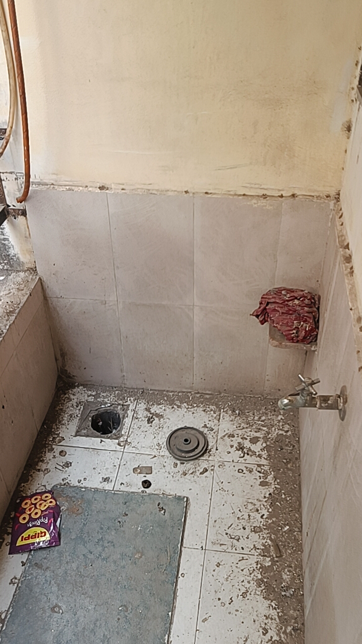 88.57 square meter Flat for sale in Flat No.- 404-E,4th Floor, Apple residency, Near Railway Station, Dist. Navsari Navsari — photo 12