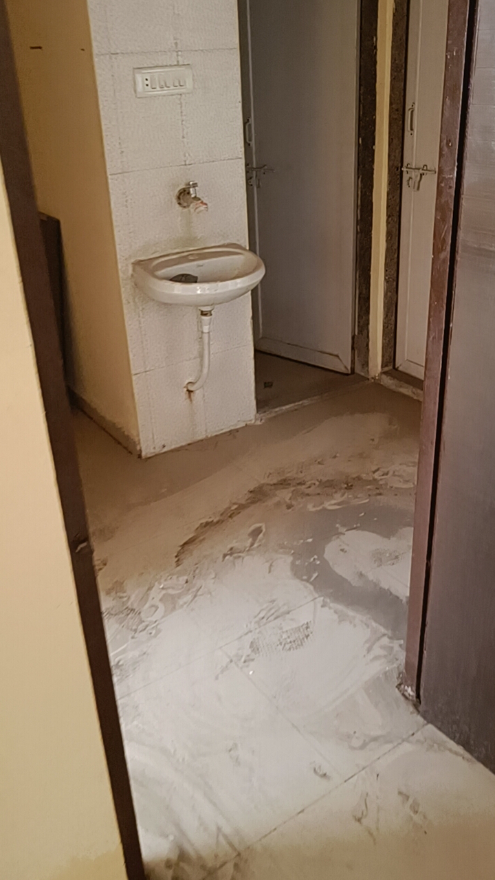 88.57 square meter Flat for sale in Flat No.- 404-E,4th Floor, Apple residency, Near Railway Station, Dist. Navsari Navsari — photo 16