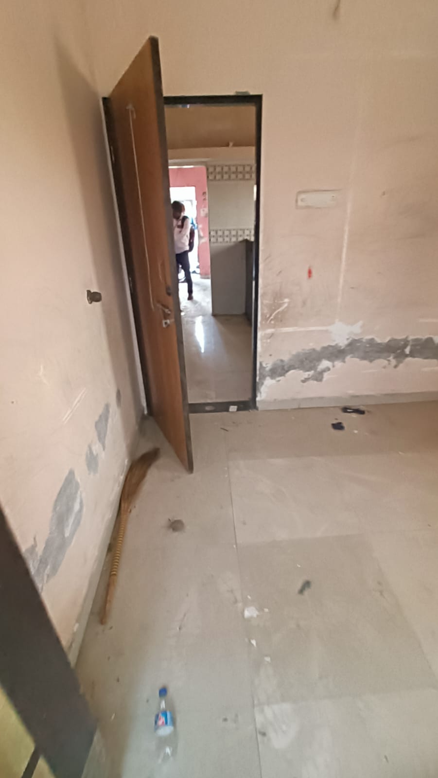60.54 square meter Individual House for sale in House at Plot no.122, House no. 1292, Gokuldham lake city, Moje: Sanki , Tal. Palsana, Dist Surat Chalthan — photo 5