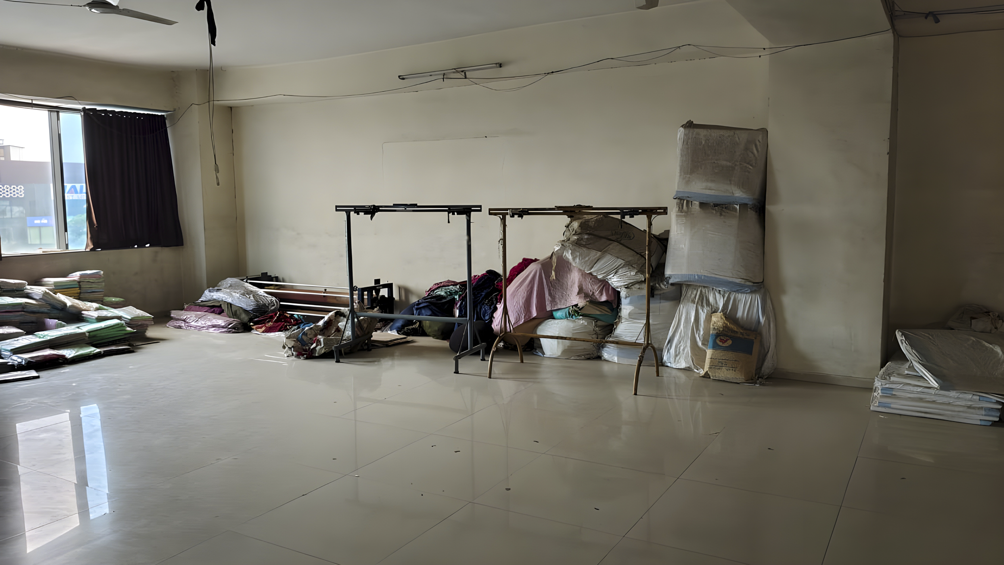 2600 square feet Shops for sale in BEGUMPURA Surat — photo 7