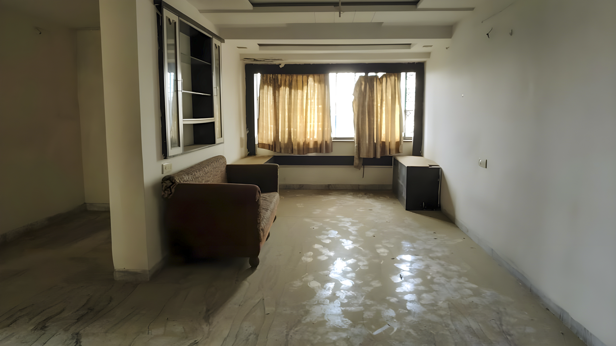 Flat for sale in Surat — photo 3
