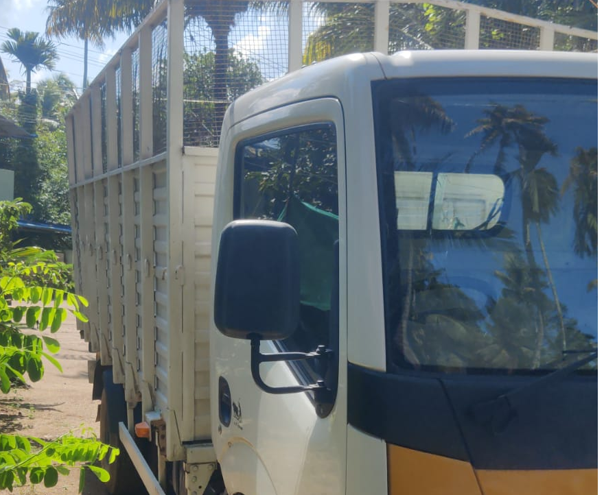 2022 Ashok Leyland Partner 6 Tyre 3320/HSD/14 ft Truck 52000 km 4 years for sale in KOLLAM Kollam — photo 3
