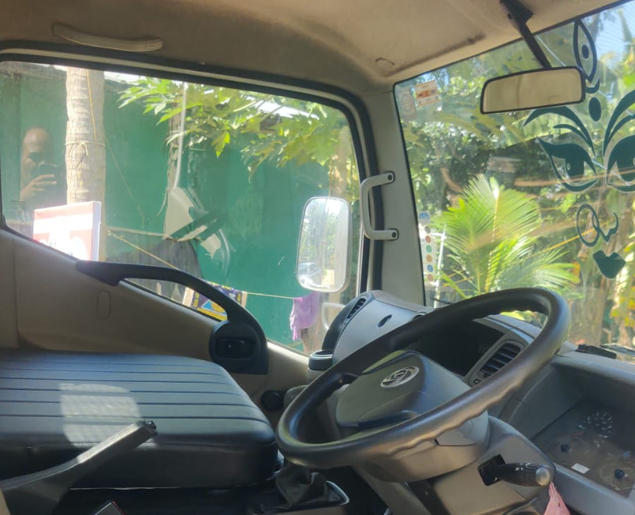 2022 Ashok Leyland Partner 6 Tyre 3320/HSD/14 ft Truck 52000 km 4 years for sale in KOLLAM Kollam — photo 2