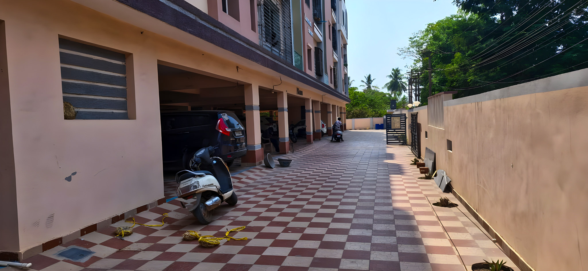 1355.12 square feet Flat for sale in Mandapeta — photo 2