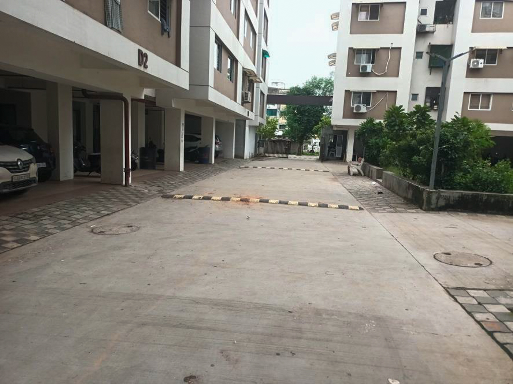 2 BHK Flat for sale in 5th Avenue, Manjalpur, Vadodara Vadodara — photo 24
