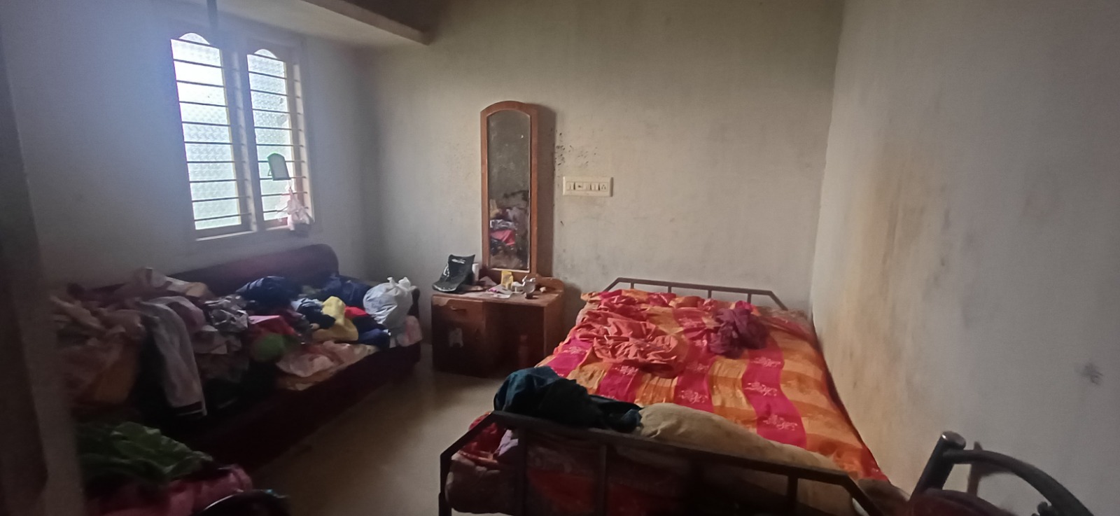 Individual House for sale in Thippasamuthiram Village Pallikonda