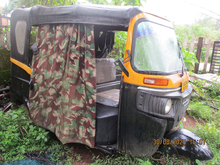 2022 Bajaj Auto RE CNG Passenger 500 km 4 years for sale in Kenstone Udupi — photo 3