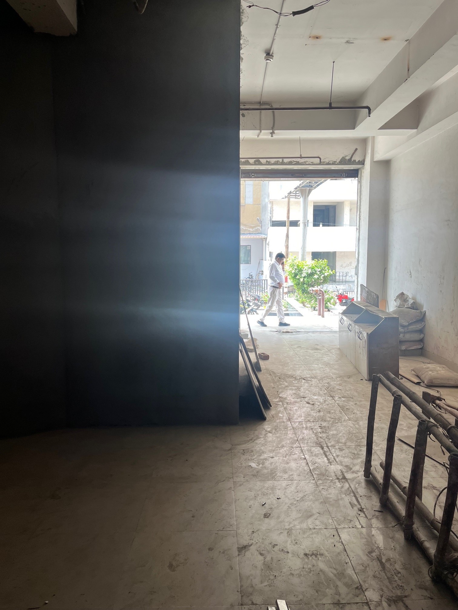 Shops for sale in Ghaziabad — photo 2