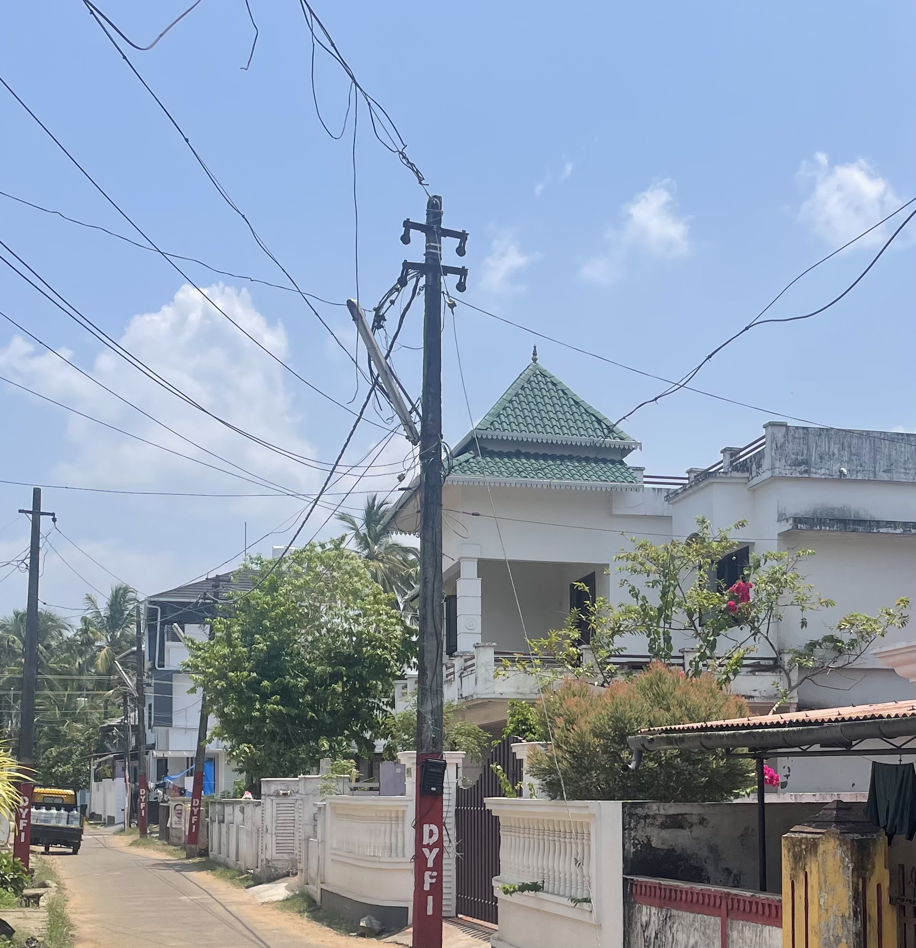 211 square meter Individual House for sale in NETTISSERY VILLAGE, THRISSUR TALUK AND DISTRICT, OLLUKKARA SRO Thrissur — photo 2