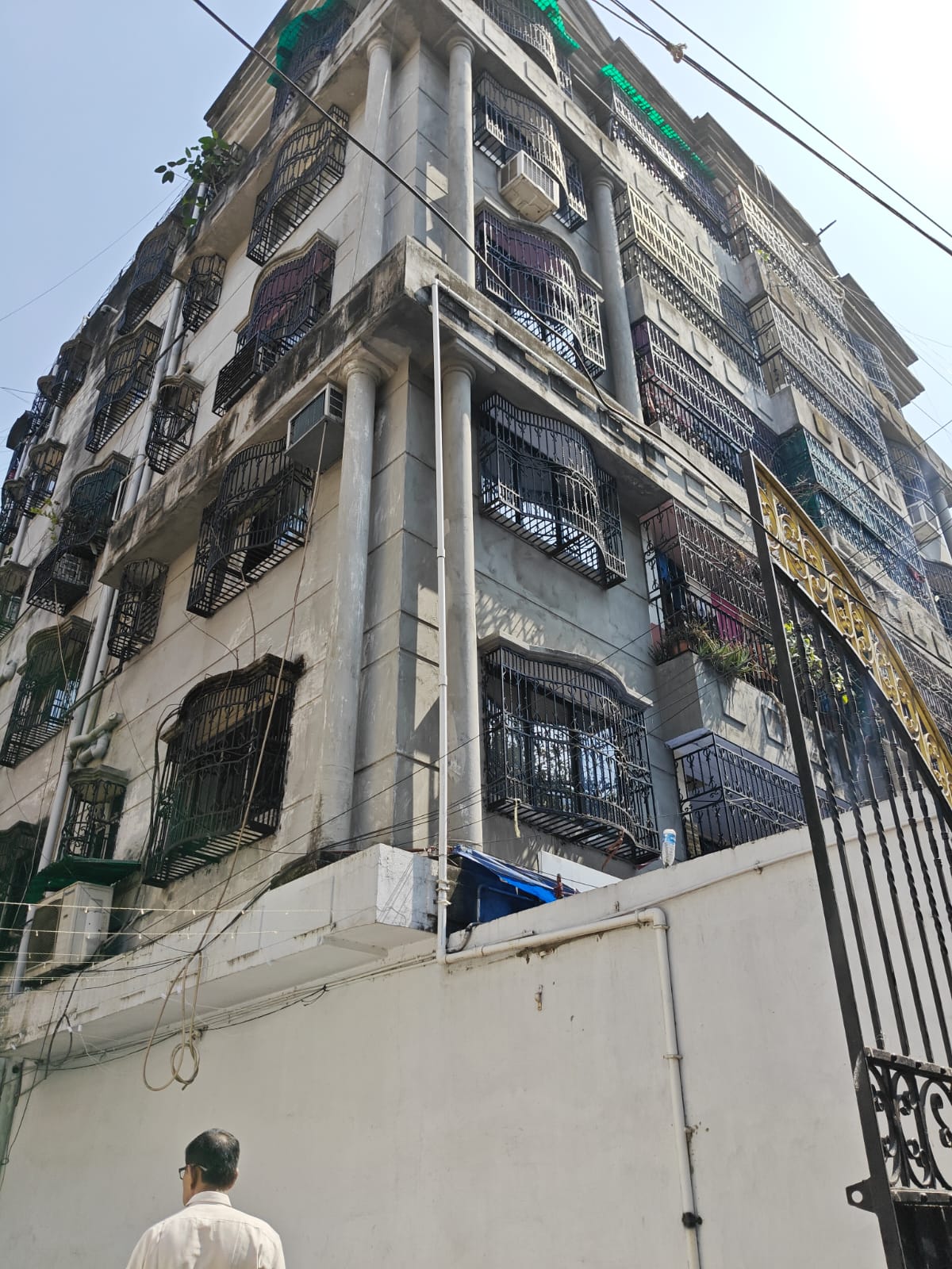 643 square feet Flat for sale in LOWER RANGE Kolkata — photo 3