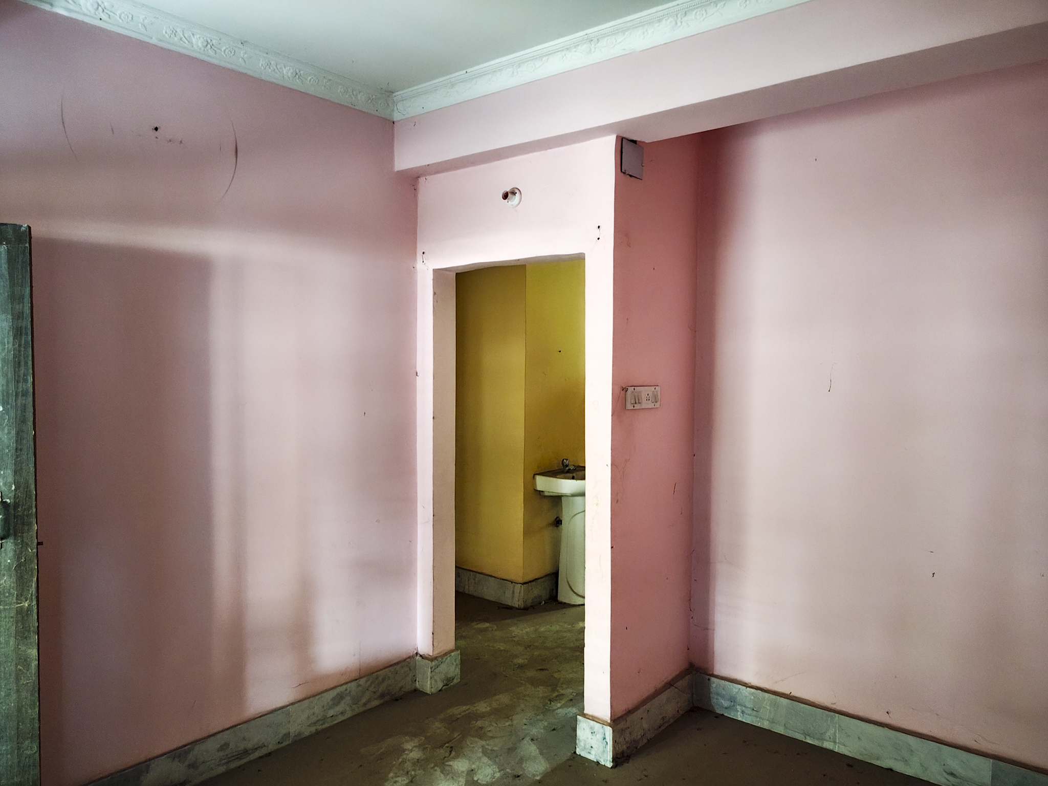 910 square feet Flat for sale in BONHOOGLY Kolkata — photo 3