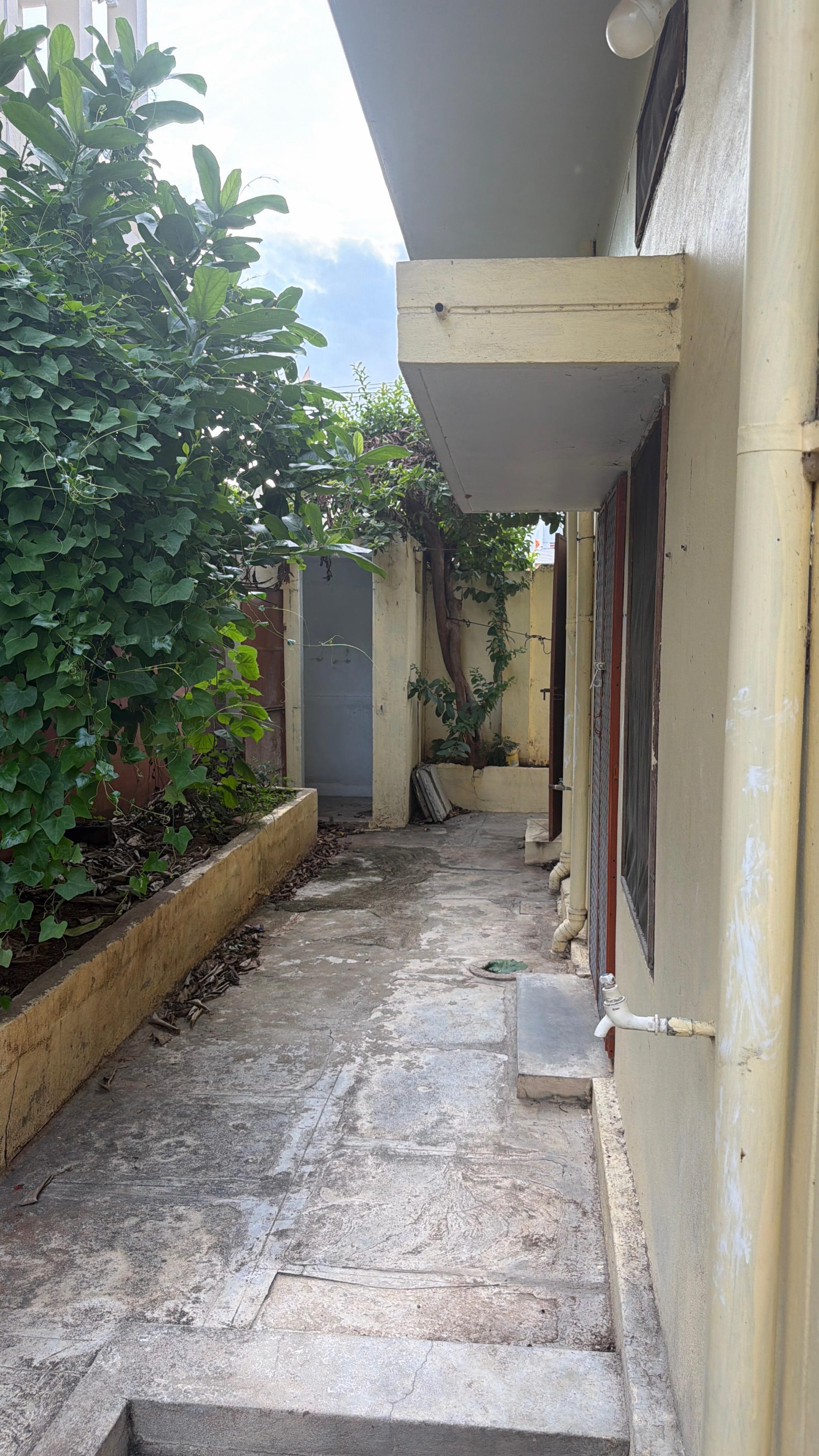 272 square yard Individual House for sale in KARIMNAGAR Karimnagar — photo 1