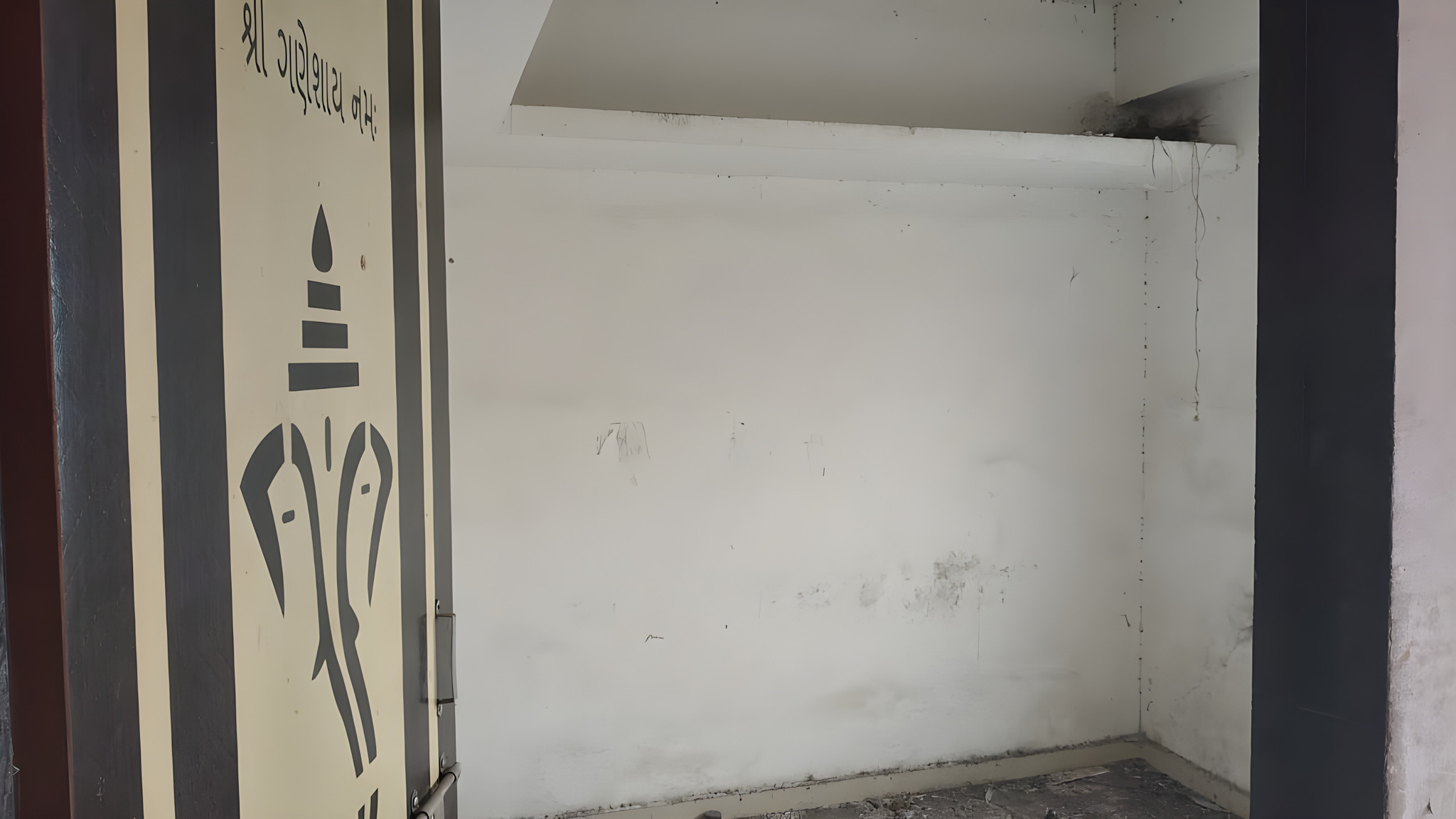 28.62 square meter Flat for sale in Palsana — photo 2
