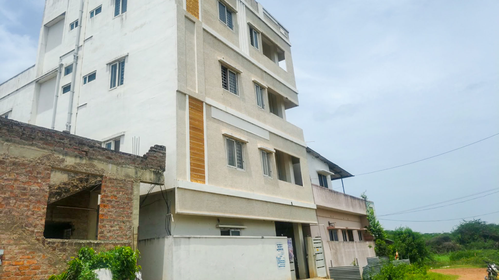 3 BHK Flat for sale in SRINIVASAM-II, Lunani Nagar, Thangellamudi Eluru — photo 15