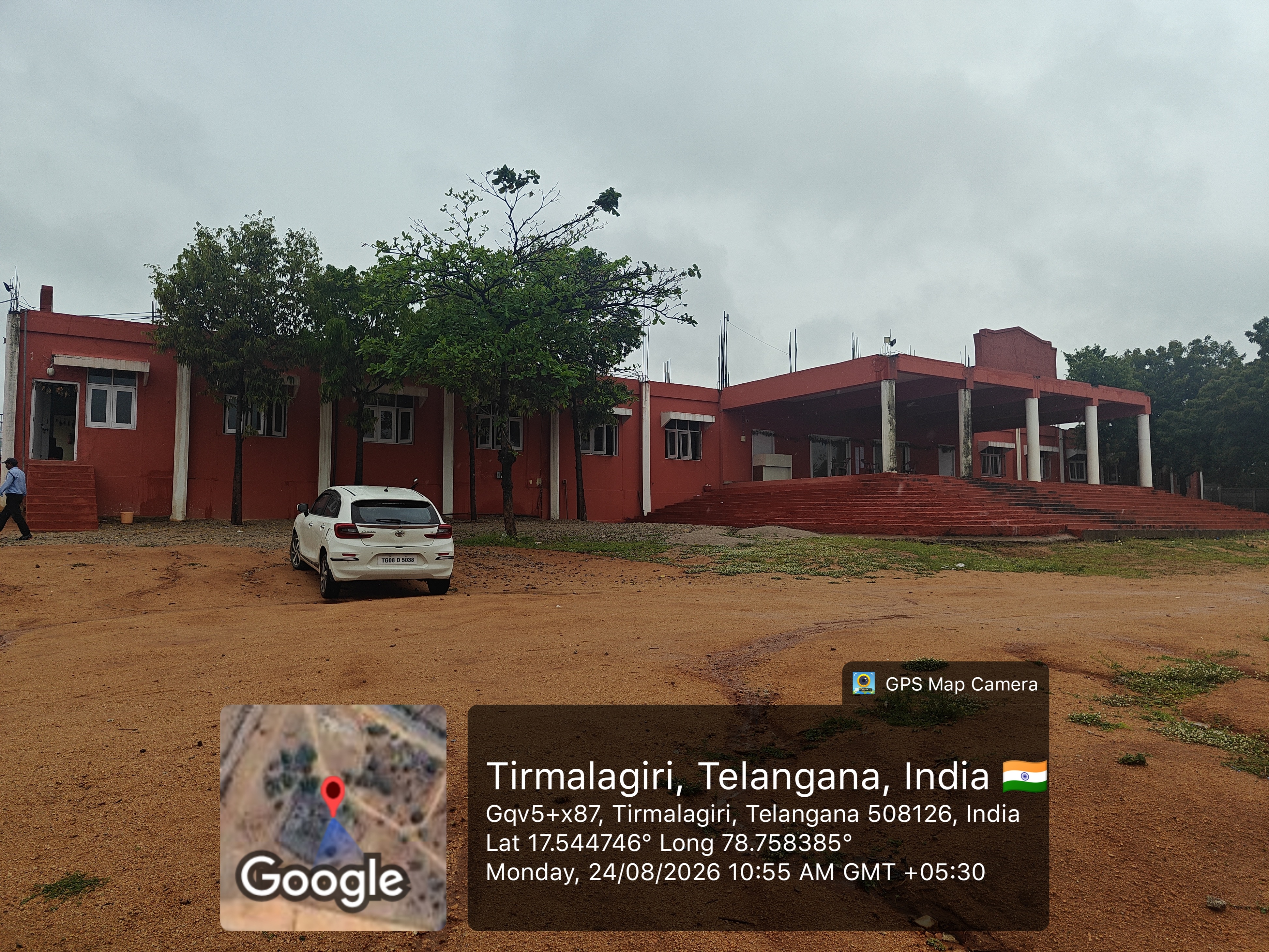 COLLEGE LAND AND BUILDING for sale in BOMMALARAMARAM Bibinagar — photo 1