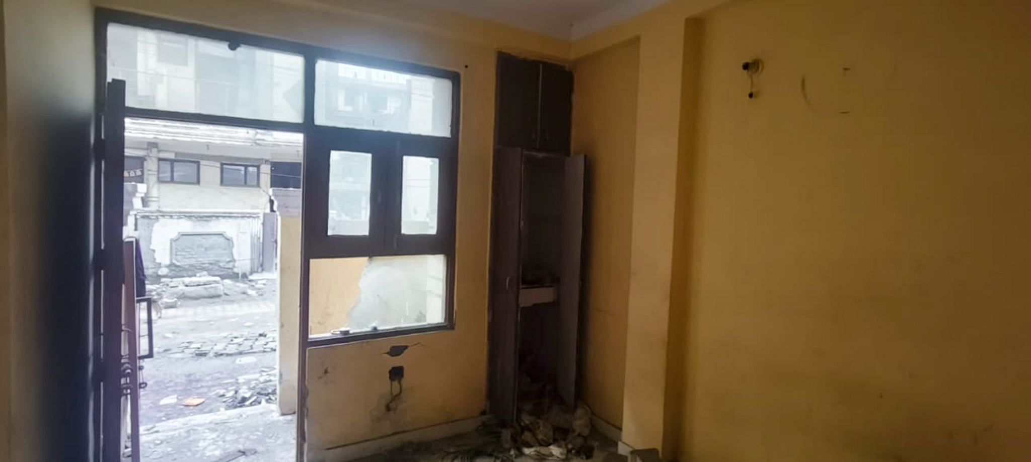 400 square feet Flat for sale in New Delhi — photo 2