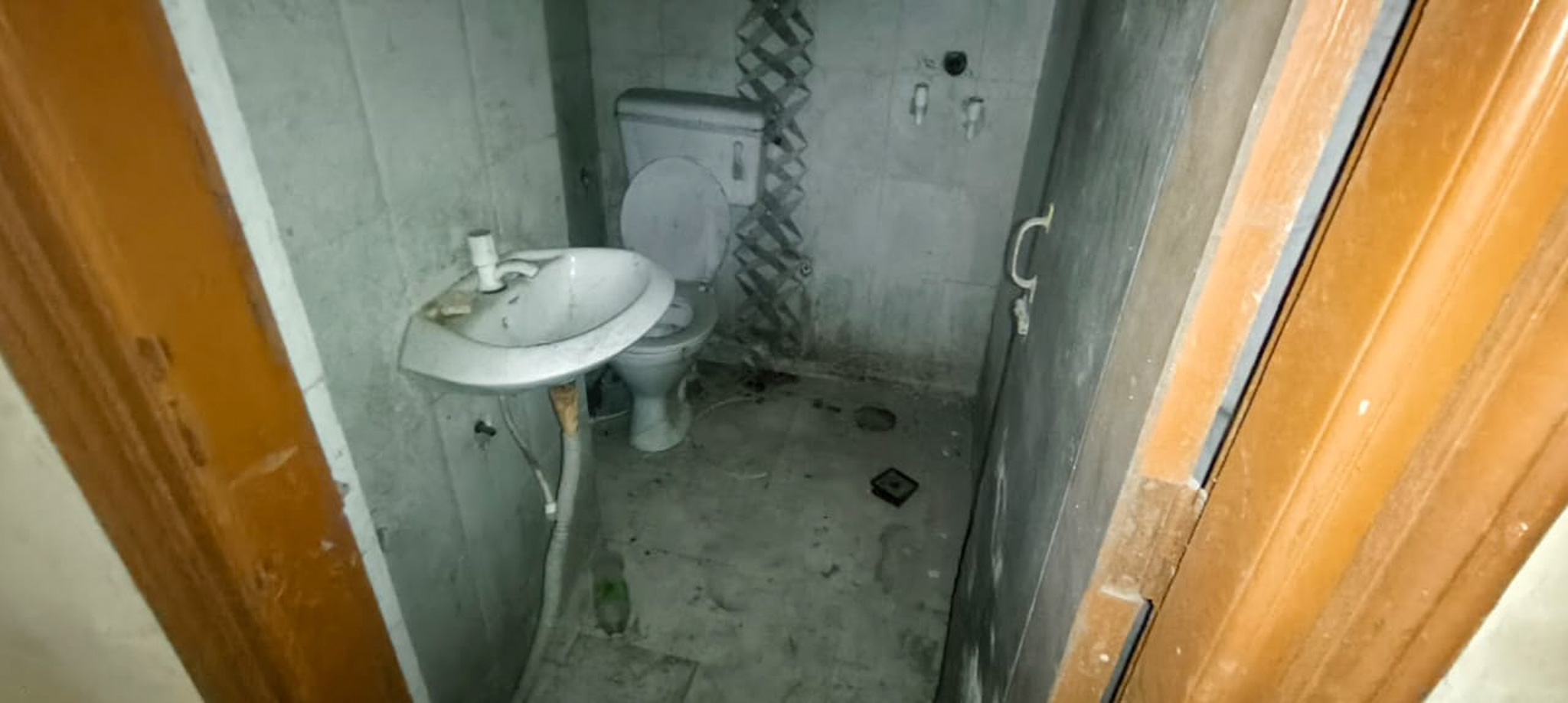 400 square feet Flat for sale in New Delhi — photo 15