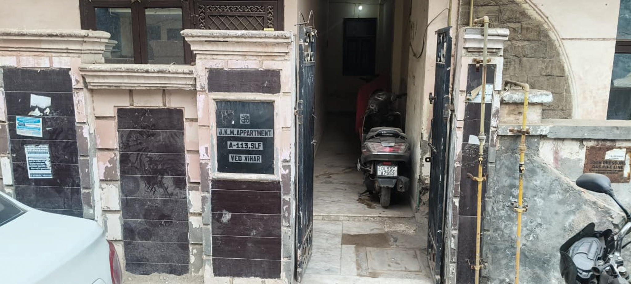 400 square feet Flat for sale in Ghaziabad — photo 8