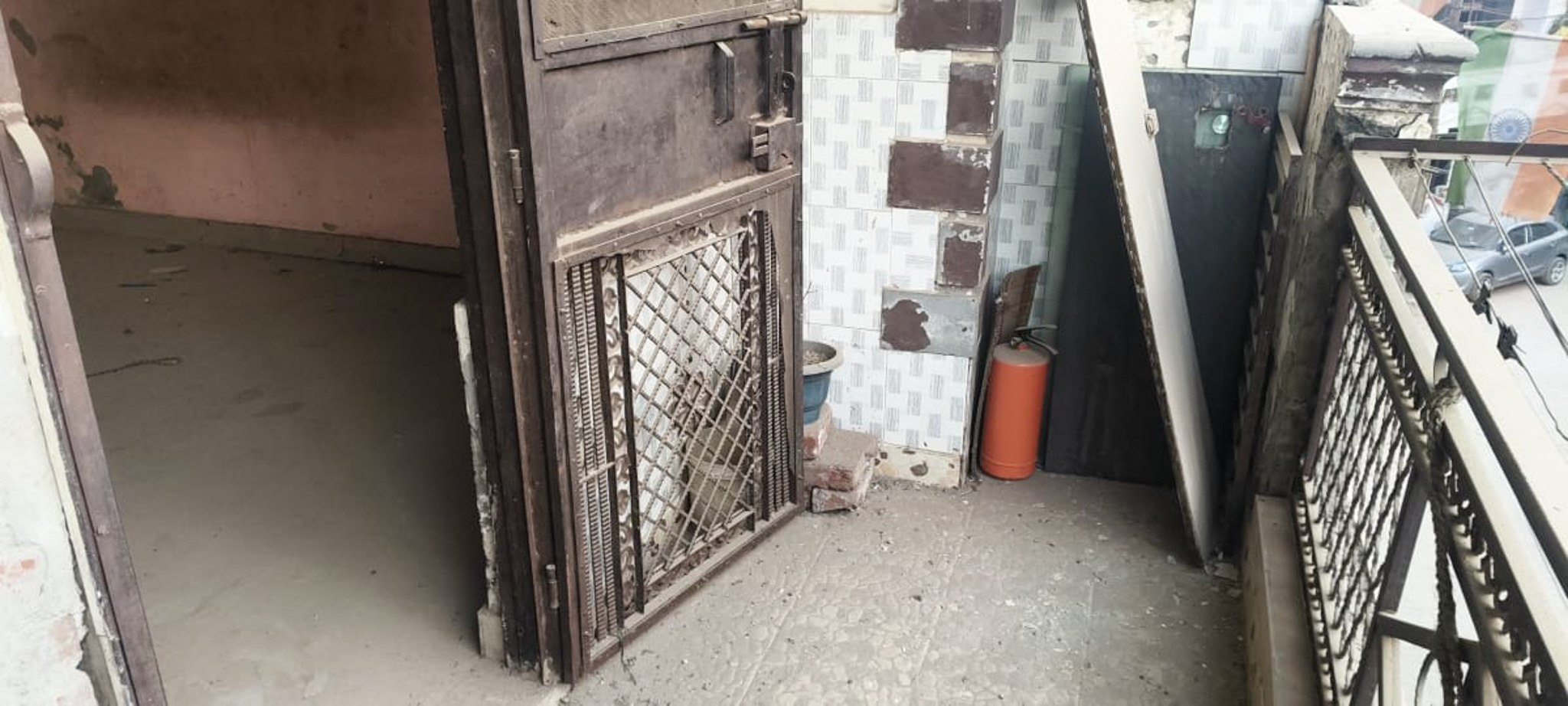 400 square feet Flat for sale in Ghaziabad — photo 9