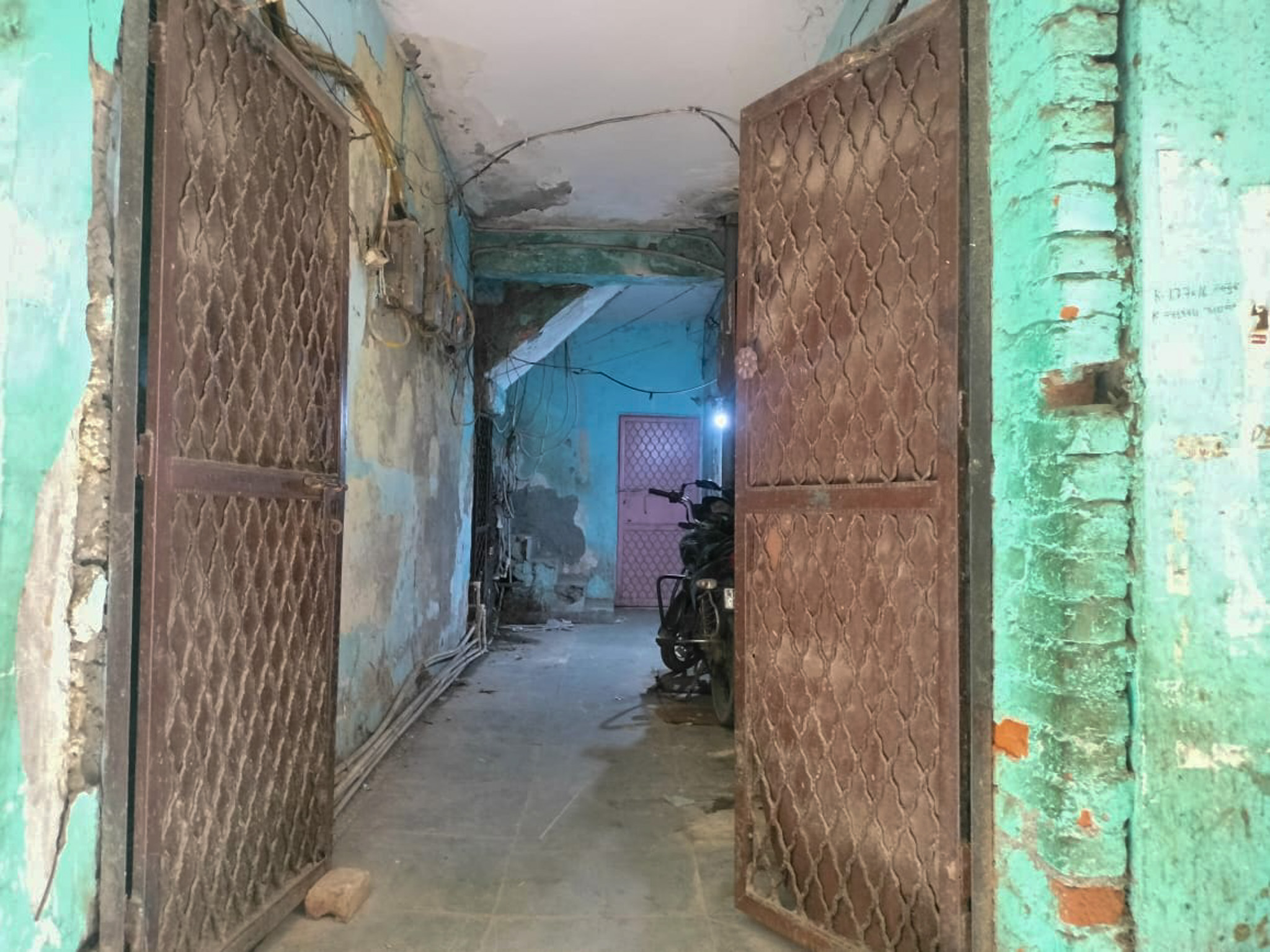 549 square feet Flat for sale in New Delhi — photo 7