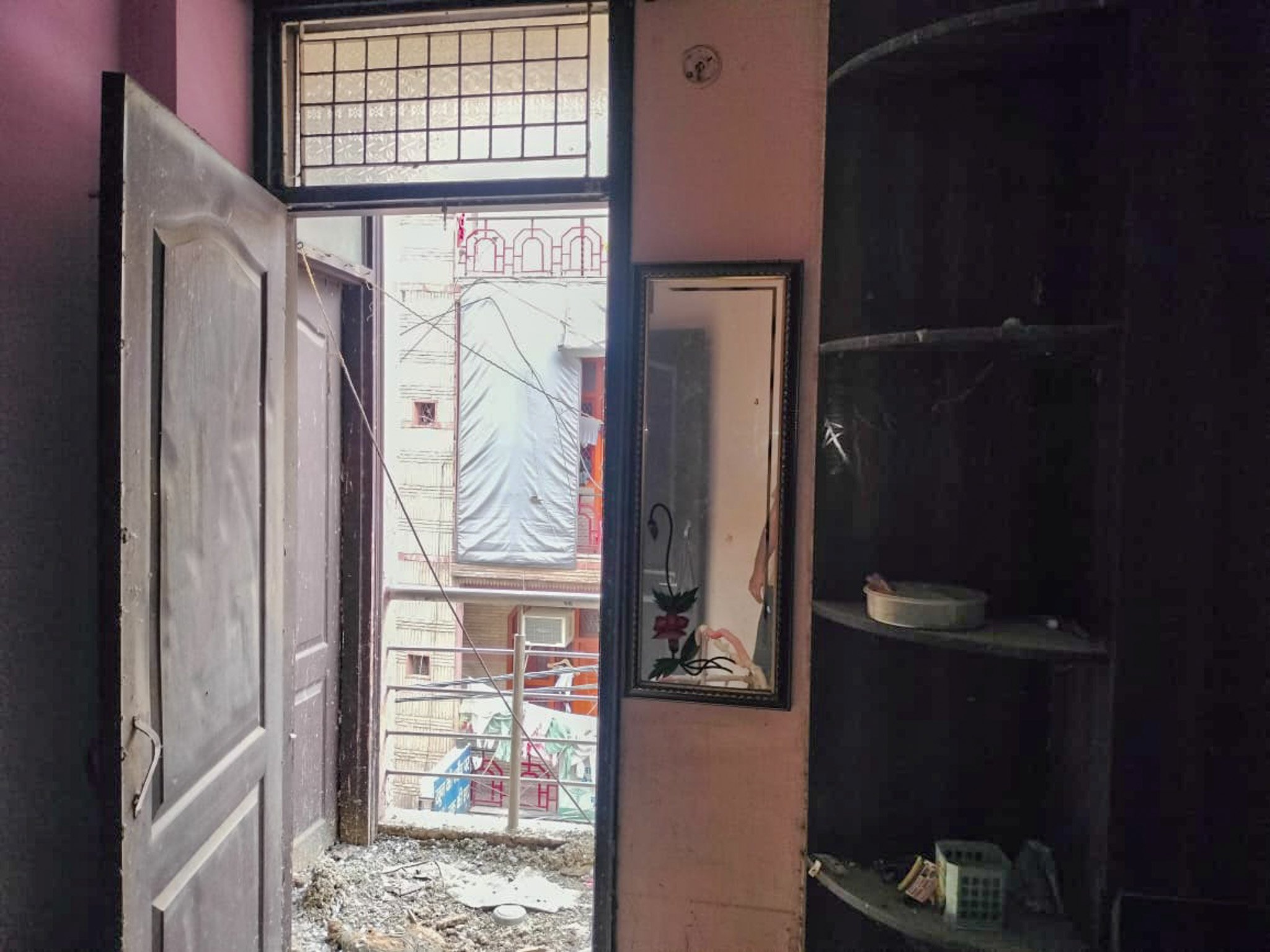 549 square feet Flat for sale in New Delhi — photo 9