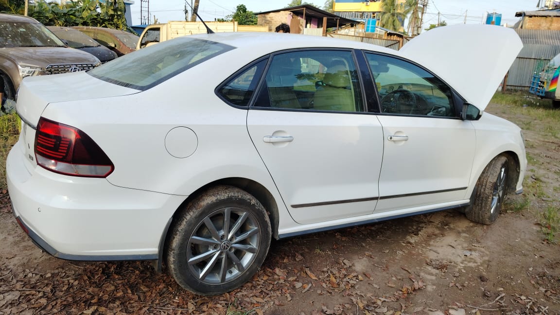 2023 Volkswagen Vento Highline Plus Sedan 18000 km 3 years for sale in BENGAL PARKING Koyra — photo 2