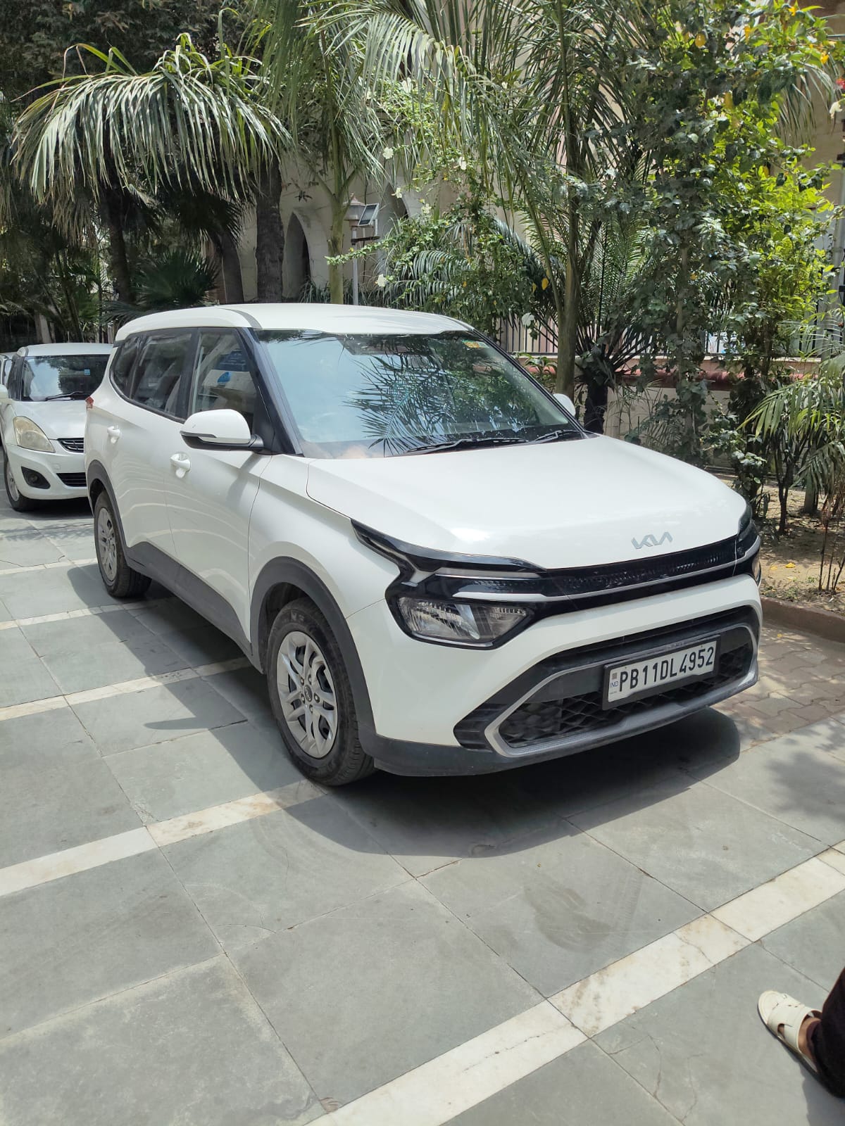 2025 Kia Carens Premium MPV 12402 km 1 year for sale in SBI MAIN HEAD OFFICE Patiala — photo 2