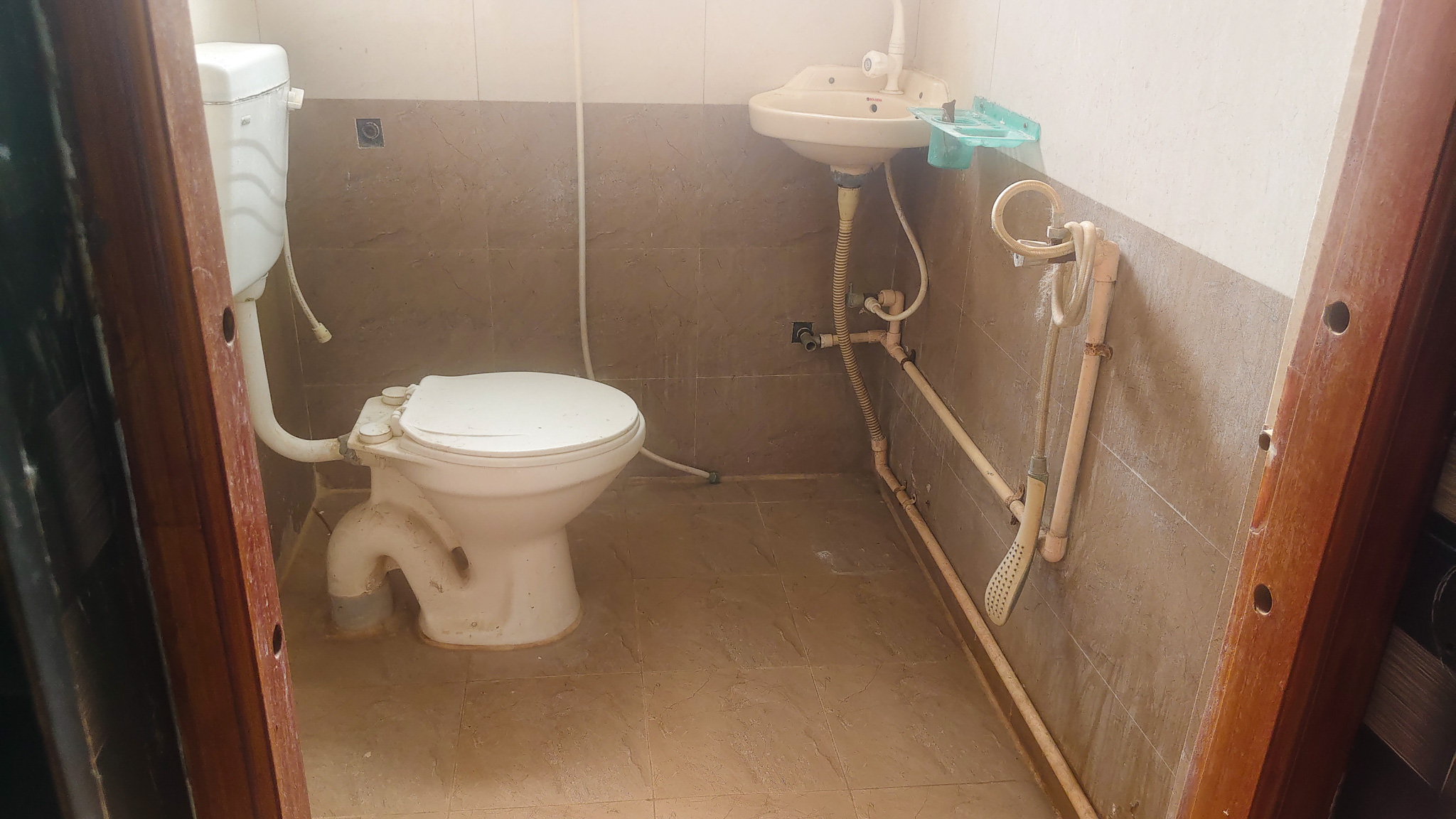 220 square yard Individual House for sale in Namburi Srinivas Hemanth Kumar, THANGELLAMUDI Eluru — photo 11