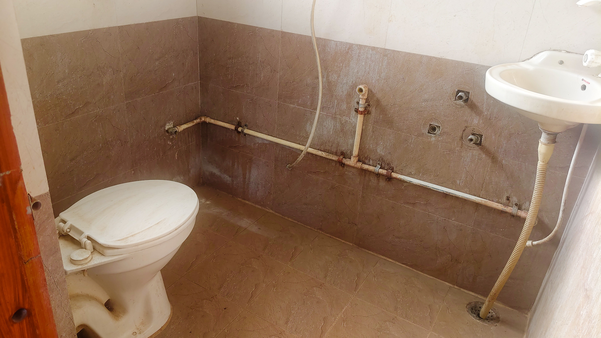 220 square yard Individual House for sale in Namburi Srinivas Hemanth Kumar, THANGELLAMUDI Eluru — photo 14
