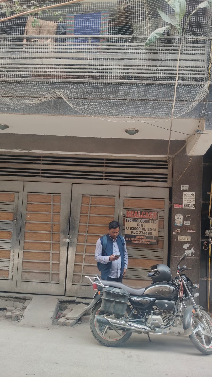 165.6 square meter Flat for sale in Dabri New Delhi — photo 1